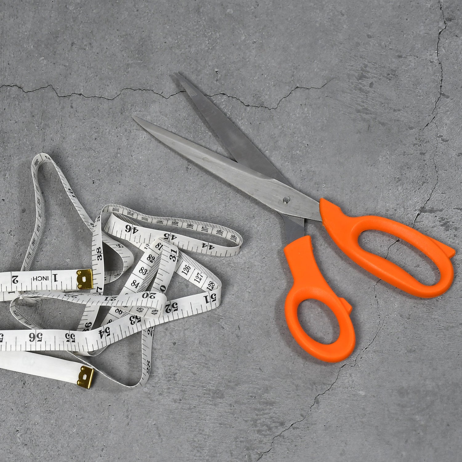 4078 Tailor Scissors And Measuring Tape High Quality Scissor With Flexible Measuring Tape For Tailor & Home Use Scissor DeoDap 4078 Tailor Scissors And Measuring Tape High Quality Scissor With Flexible Measuring Tape For Tailor & Home Use Scissor DeoDap